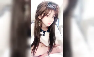 顶级颜值反差婊，下海大秀直播，酒店开房被大哥无套猛干(19)