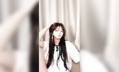 顶级颜值反差婊，下海大秀直播，酒店开房被大哥无套猛干(27)