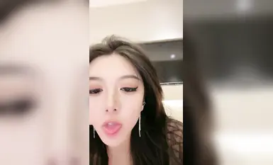 [The girl is really pretty] The high-value contrast model goddess is beautiful and coquettish~ No condom explosive finger insertion anus~ (1)