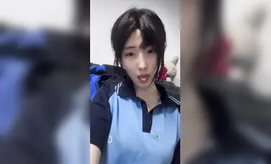 抖音12萬粉絲的網紅【張人o】自拍給金主的私密照片和視頻被曝光泄密 (2)