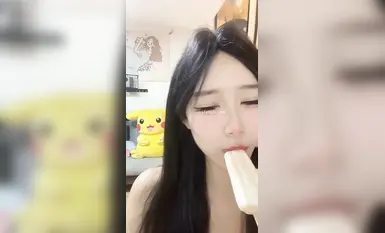 高価値コントラスト雌犬は彼女の顔を裸ダンス自慰白い汁を見せる（2）