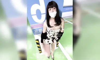 地下车库的邂逅：眼镜男娘的碎花裙 伪娘阿七