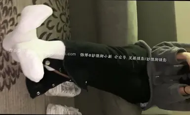 새로운 사진 멋진 선명한 발 아마추어 학생 발 모델 발 페티시 스타킹 코튼 양말 맨발 쇼 컬렉션 2 (5)를 참조하십시오.