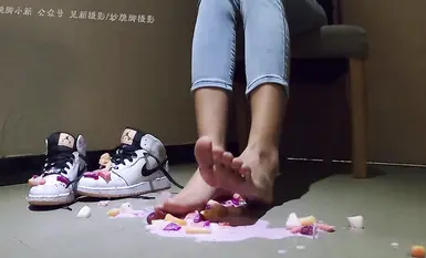 Lihat fotografi baharu kaki segar yang indah model kaki pelajar amatur stoking fetish kaki stoking kapas koleksi persembahan berkaki ayam 2 (6)