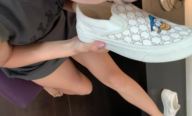 Model Kaki Pelajar Fotografi Yuming Kaki Telanjang Stokin Putih Koleksi Jade Foot Show (9)