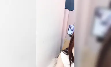 [동화 제갈] 그 여자의 퍼시는 엄청 부드럽고 젖꼭지는 분홍빛이야. 가장 과장된 건 항문까지 분홍빛이야. 이런 분홍빛 여자가 좋아. 삽입하면 엄청 기분 좋을 거야. 사람들에게 절대적으로 깨끗한 느낌을 주거든. (5)