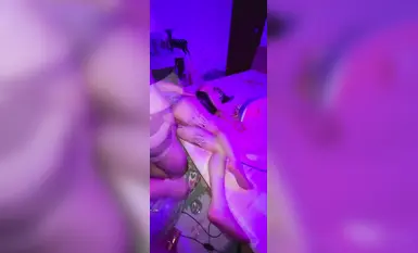 頂級網黃尤物女神『一隻小嚶嚶(是桃桃呀)』合集，高挑的身材 絲襪大長腿 蜜臀翹臀 這身材簡直了，被金主各種肏② (2)