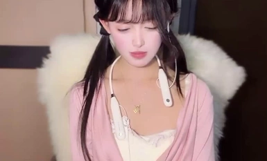 Stripchat-XiaoKui_极品美女主播