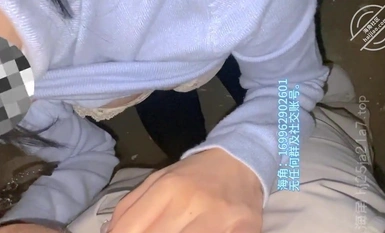 【2025年新作】強烈復活、岬兄妹の近親相姦神【妹と私】春節中に他人の家に忍び込んで野外セックス