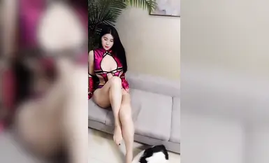 漫畫身材顏值巨乳【豬小七】260萬粉博主,奶比頭還大，人間極品尤物 (4)