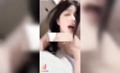 Koleksi terkini dongeng kecil yang kontras "Raja Kentut Kecil" dengan wajahnya terdedah, Ke Yu Ke Luo menunjukkan wajahnya yang sempurna dan disentuh dengan kuat sehingga setiap kali dia disentuh dia begitu dalam (1)