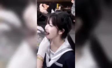 얼굴이 드러난 대조적인 작은 요정 "작은 방귀왕"의 업데이트된 컬렉션, Ke Yu Ke Luo는 완벽한 얼굴을 보여주고 매번 섹스할 때마다 너무 깊이 삽입되었습니다(6)