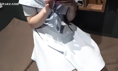 FC2-PPV-4597606 【無・個撮】限定割500pt・下の毛未処理の初々しい貧乳む〇めと声を抑えながら漫画喫茶えっち！【特典で高画質】