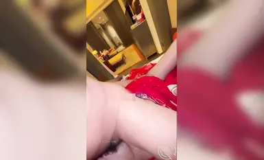 海角姐弟亂倫【會噴水的親姐姐】ktv強上姐姐後續41-古裝女兒情 姐姐漢服氣息讓我看的雞巴棒硬，子宮強烈收縮一插一噴，水是真多 (2)