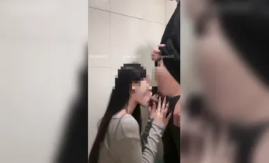 推特新晋淫妻网黄「一个ren」分享极品反差OL骚女友的性爱日常，女主真的太要太骚了(1)