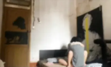 專操極品嫩妹大神『dogking』約炮05女高嫩妹，輕輕一操就哼哼唧唧的，一使勁兒感覺就操破了一樣 (3)