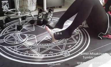 Gadis kebajikan Suzuki Misaki footjob kawalan kaki koleksi ekstasi (1)