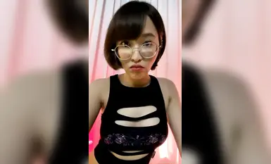 萬狼求檔OnlyFans斯文眼鏡反差小姐姐【deerlong】私拍合集,極品中的極品天生的肉便器,純情少女展現精湛口活兒口爆吞精 (12)