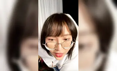 萬狼求檔OnlyFans斯文眼鏡反差小姐姐【deerlong】私拍合集,極品中的極品天生的肉便器,純情少女展現精湛口活兒口爆吞精 (15)