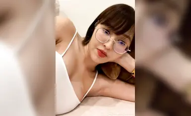 万狼求档OnlyFans斯文眼镜反差小姐姐【deerlong】私拍合集,极品中的极品天生的肉便器,纯情少女展现精湛口活儿口爆吞精(27)