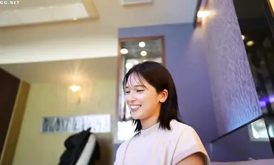 FC2-PPV-4496728 【無〇正】SNSからの応募。激カワの人妻が潮吹きイキまくりの中出しSEX