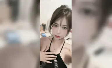 抖音反差女神『宥子oct9』最新定制道具自慰，风骚气质高挑身材男人看了就想侵犯穷人女神富人玩物精盆(2)