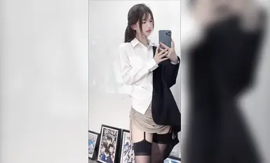 抖音反差女神『宥子oct9』最新定制道具自慰，风骚气质高挑身材男人看了就想侵犯穷人女神富人玩物精盆(3)