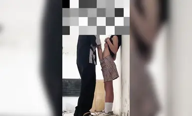 Tuan yang pakar dalam meniduri gadis-gadis muda yang terbaik, "mengajak", menjalin hubungan dengan pelajar kolej perempuan di kampus Sungguh mendebarkan dan mengujakan untuk melakukan hubungan seks secara rahsia di dalam bilik darjah yang diting