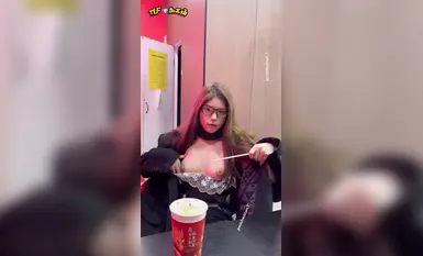 【反差母狗女m】母狗户外露出