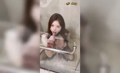 【Perempuan jalang kontras m】Bilik air 2