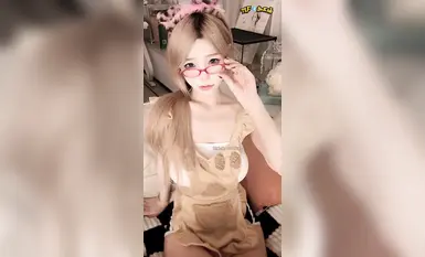 【高潮臉 阿黑顏 吐舌】寸止挑戰 可愛的小粉舌