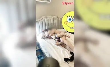 顶级网黄尤物女神『一只小嘤嘤(是桃桃呀)』爆艹网袜高跟长腿御姐暴力抽刺窄小嫩鲍女上位中出爆射