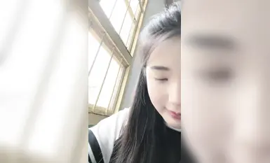 【真實露臉學生妹】土豪重金定製，高顏校花級美女【大二學妹】福利，教室課堂上露奶，宿舍露出自慰，絕品饅頭逼 (4)