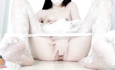 ディアンディアン【白絹ロリータ】オナニー潮吹き_白虎穴深挿入潮吹き