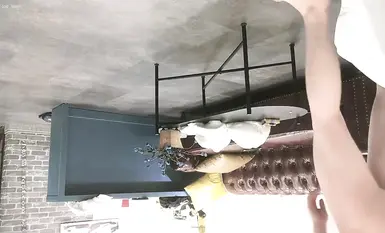 Gadis berkaca mata itu benar-benar seksi Selepas menanggalkan pakaiannya, dia mempunyai susuk tubuh yang cantik dan bercinta dengan lembut dan ghairah, yang tidak dapat dilupakan.