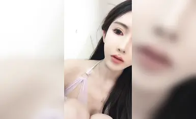 杏仁酸奶优秀极品美女，前凸后翘全身粉嫩顶级尤物
