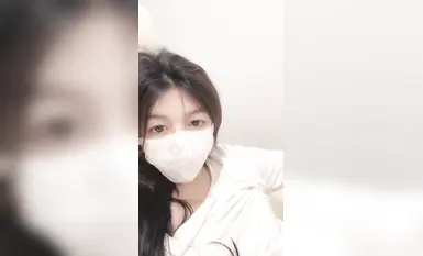 甜七七  少少展示了一下自己的身體。