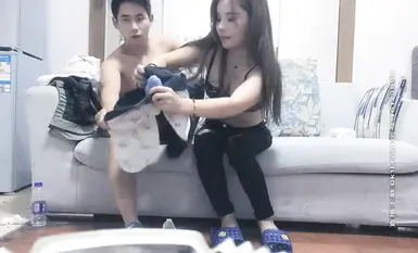 白衣大奶少妇啪啪，极品大胸，拨开内裤摸逼口交后入抽插猛操