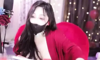 Stripchat "อย่ามาแตะฉัน มันเจ็บนะ~" พิธีกรสาวหน้าเด็กหน้าอกโตผู้ฝันถึงคนดังทางอินเทอร์เน็ต "charming_nana21" เต้นยั่วยวน และทักษะการจีบของเธอก็เต็มไปด้วยความรู้สึกไฮเอนด์