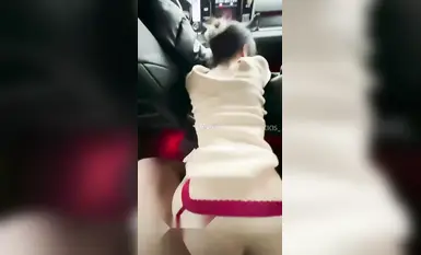 [Post-00s kindergarten teacher] Hiniling ng sponsor ang isang solong kasintahan na sunduin ang isang asong babae sa loob ng kotse Noong minsan, naalala niyang harapin ang maliit na asong babae sa kanyang mga kapatid na opisyal na nagsimula ang drama ng pa