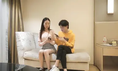 Hangzhou outskirts, mga apprentice sa entablado, balingkinitan ang mga binti at purong istilo, marahas na pagpasok ng biswal na kapistahan ay hindi maaaring palampasin