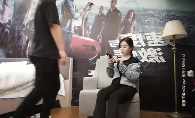 約了個小少婦，甜美外形下沒想到床上這么放盪，談笑風生飢渴欲女喜歡這份職業