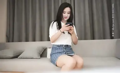 約了個白衣甜美妹子，長得很不錯的，口交舔弄上位騎坐近距離特寫，大力猛操呻吟嬌喘