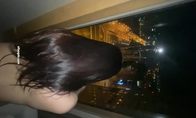 【寝取られ妻】対照的なメガネ若妻、一流の高価値顔出し人妻「SMMSMM」、真珠で独身男性とハメまくり、男性マッサージ師とイチャイチャ、雌犬扱いされ乱交パーティーで調教される（1）