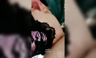 海角亂倫大神【shsjsjssnn】『與親姐和漂亮表姐的瘋狂亂倫』收費合集，穿上空姐制服 嘗試姐姐的後庭 射在姐姐嘴裡！ (2)