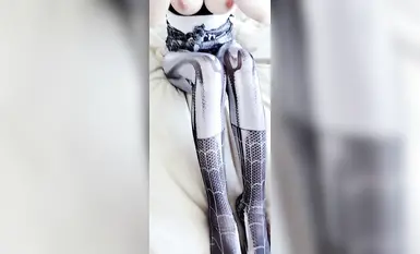 完璧な体を持つ9頭身の少女がスポンサーと付き合い、セックスの訓練を受けます。彼女は美しく、無敵の体を持っています。彼女は貧乏人の女神であり、金持ちの精子壺である最高級のコントラスト雌犬です！前へ (12)