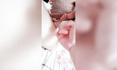 สาวสูงเก้าหัวที่มีหุ่นสมบูรณ์แบบกำลังคบหากับสปอนเซอร์และได้รับการฝึกให้มีเซ็กส์ เธอสวยและมีหุ่นที่ไม่มีใครเทียมทาน เธอคือสาวเจ้าเสน่ห์ชั้นยอดที่เป็นทั้งเทพธิดาของคนจนและหม้ออสุจิของคนรวย! ถัดไป (2)