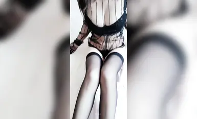 Isang siyam na ulo ang taas na batang babae na may perpektong katawan ay nakikipag-ugnay sa isang sponsor at sinanay na makipagtalik. Maganda siya at walang talo ang katawan. Isa siyang top-notch contrast bitch na diyosa ng mahihirap at sperm pot ng mayay