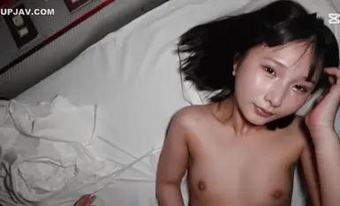 FC2-PPV-4593739 [无需解释] 在秋叶原女仆咖啡馆工作的 18 岁天使。第一次拿白球就消除了乐趣限制。附赠高清4K奖励。 ※特别版仅限首批发行，先到先得。