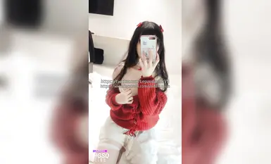 超嫩合法小母狗蘿莉『LepALuli2kVN』被主人爸爸拽著雙馬尾後入，無毛小嫩穴被大肉棒塞滿 (7)